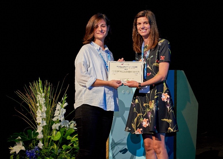 Dr. Nuria Roldan (left) and Dr. Birgit Mertens from the RE-Place team (right) RE-Place Best Poster Award